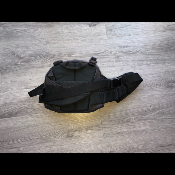 Columbia Travelers Back Pack - Picture 3 of 5